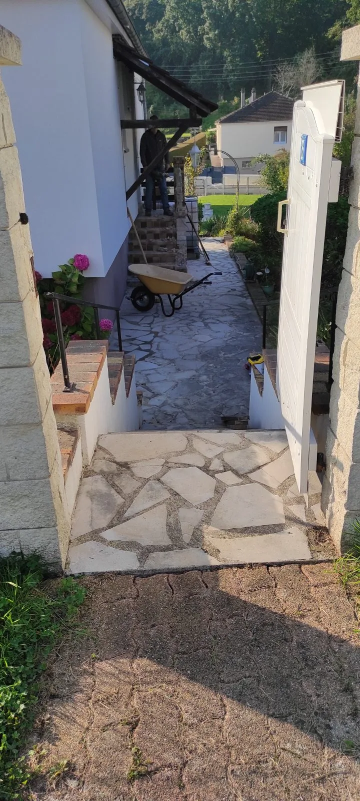 Accès PMR à Clermont-de-l'Oise — chantier KreaBati (photo 5)